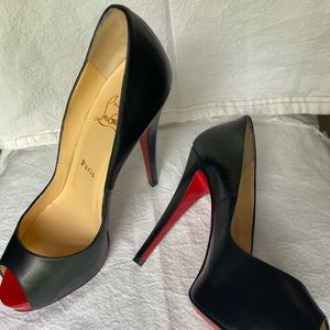 Christian Louboutin black leather pumps size 38 (8)